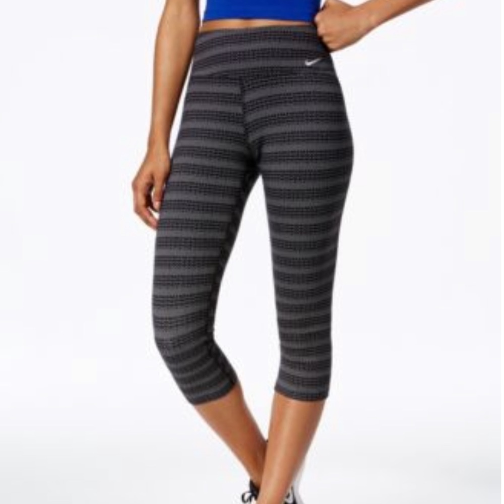 Nike Dri-FIT Printed Legend Capri Leggings